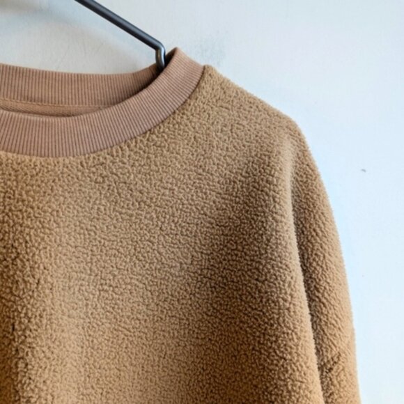 Aritzia Sunday Best Sherpa Lupa Sweater - Picture 3 of 7